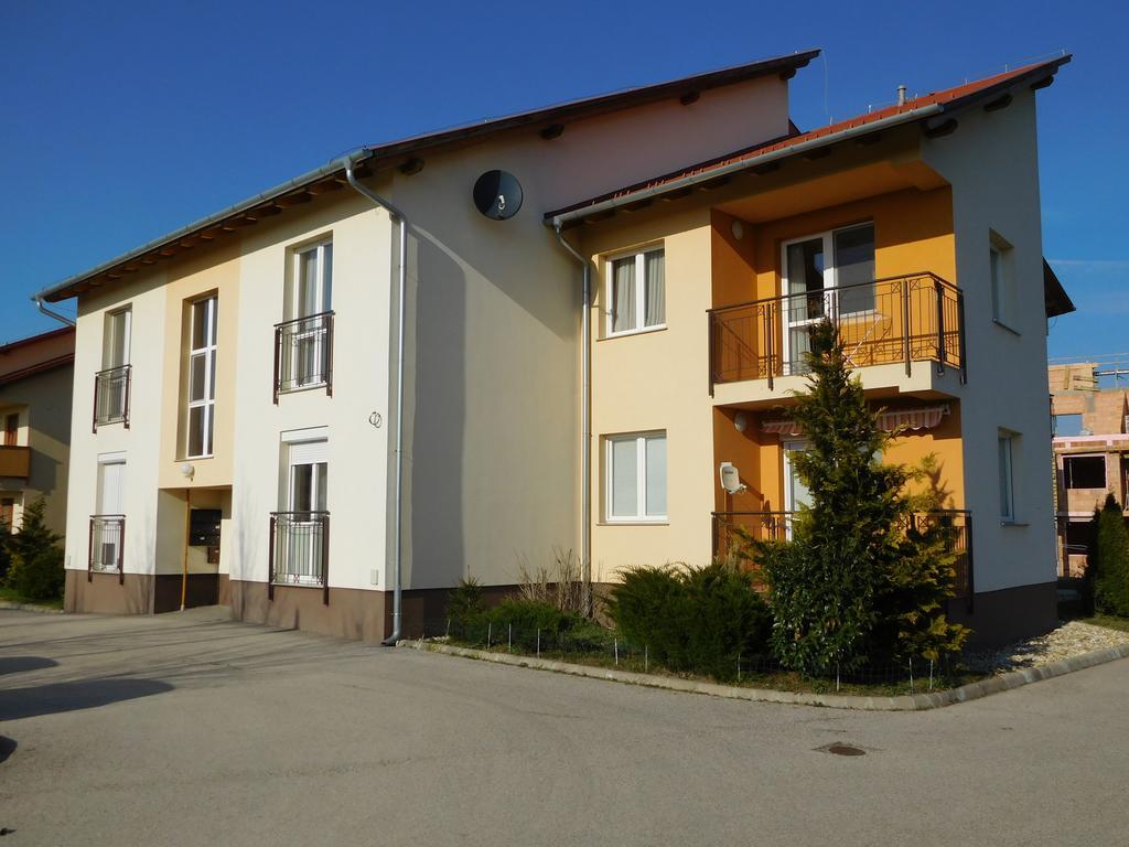 Jade Apartment Hegyko Exterior photo